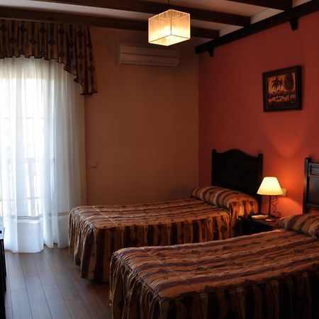 Apartamentos El Mirador Del Soto Sotoserrano الغرفة الصورة